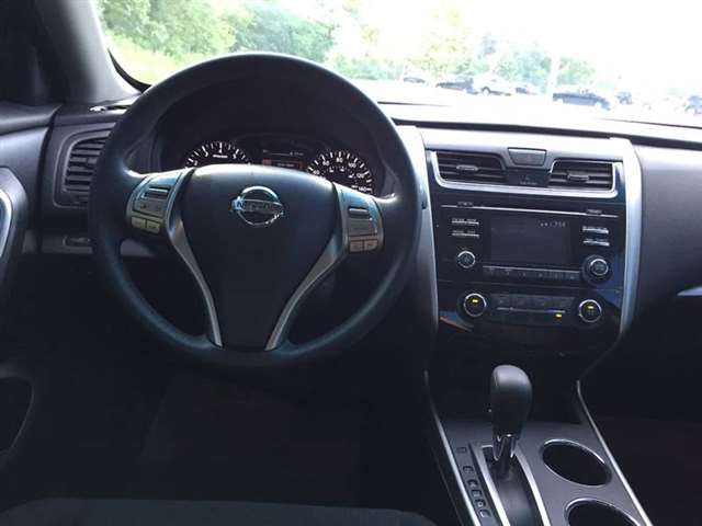 Nissan Altima 2015 photo 9